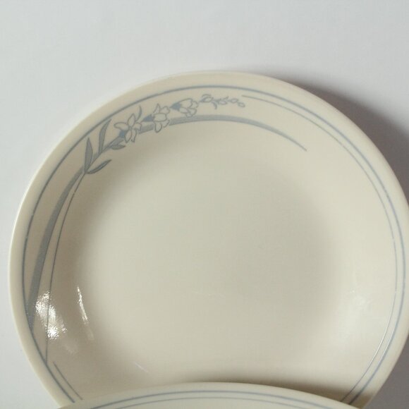 Corelle Blue Lily Lot of 10 Bread & Butter Plates - Picture 2 of 2